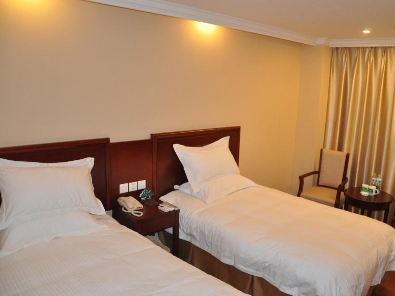 Greentree Songjiang Xinqiao Jiuxin Road Express Hotel 3*