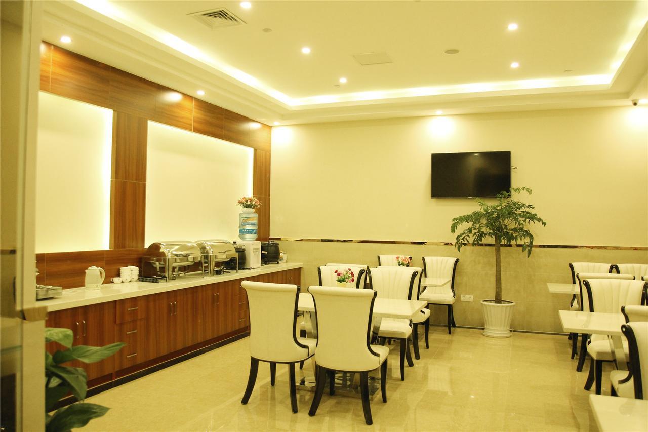 Hotel Greentree Songjiang Xinqiao Jiuxin Road Express